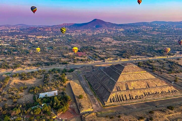 Sunrise Hot-Air Balloon Over Teotihuacán: Private Flight & Transfer Options photo 3