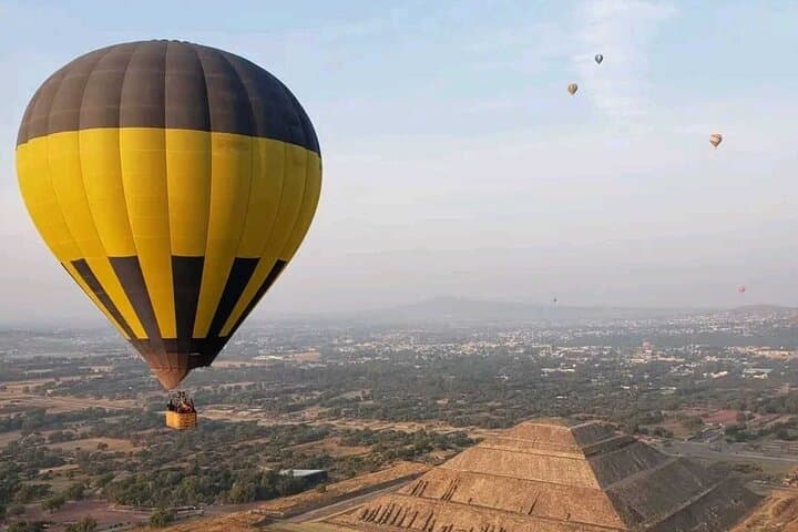 Sunrise Hot-Air Balloon Over Teotihuacán: Private Flight & Transfer Options photo 2
