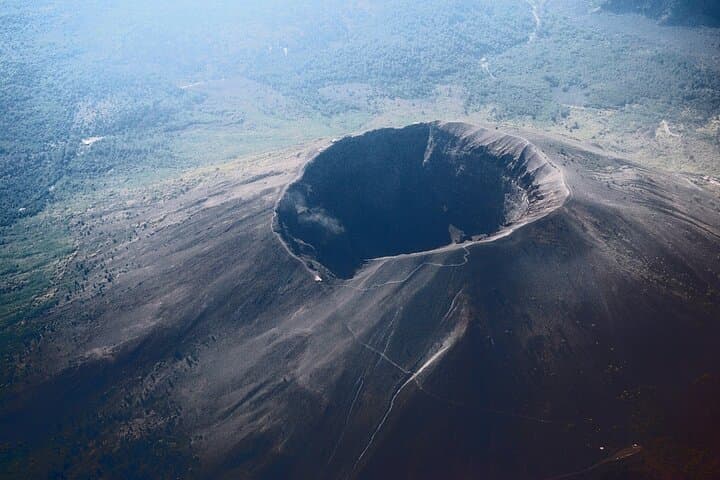Summit Mount Vesuvius: Pompeii Day Trip to the Crater and Bay Views photo 2