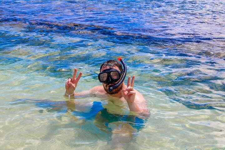 Pinel Island All-Inclusive Guided Tour — Snorkel, Hike & Beach Lunch photo 4