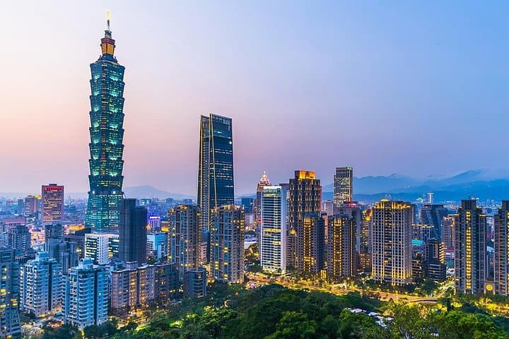Full-Day Taipei Private Tour: Culture, Markets & Scenic Highlights photo 1