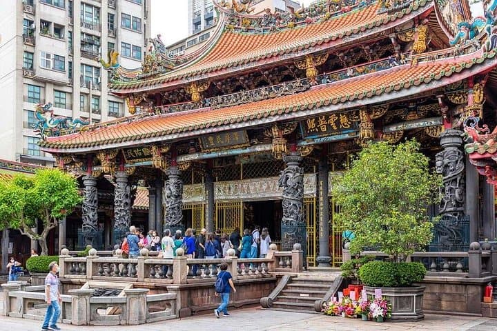 Full-Day Taipei Private Tour: Culture, Markets & Scenic Highlights photo 2