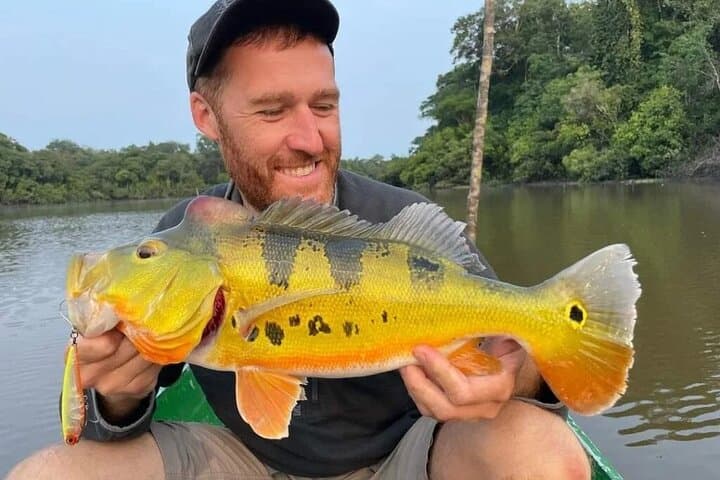 Piranha Fishing on Lake Yacumama: Catch-and-Release Adventure Near Puerto Maldonado photo 5
