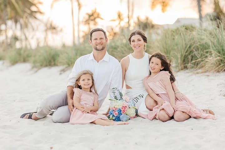 Private Family Photoshoot at Newport Beach’s Inspiration Point photo 2