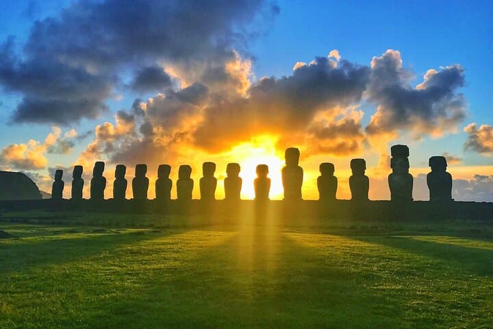 Sunrise at Ahu Tongariki — Easter Island Sunrise Tour photo 3