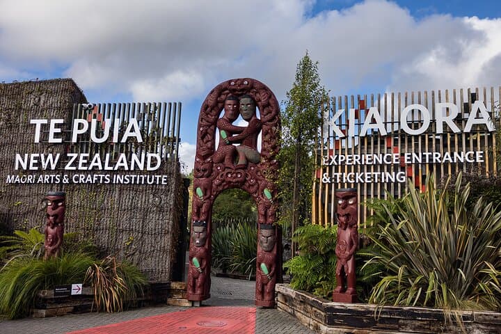 2-Day Hobbiton, Rotorua & Waitomo Caves Tour from Auckland (With Accommodation) photo 5