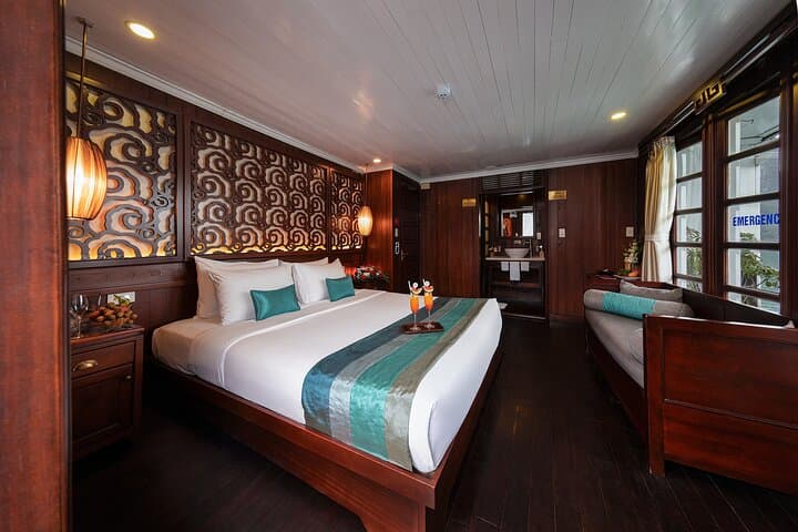 2-Day-Bhaya-Halong-Bay-Cruise-Kayaking-Caves-Squid-Fishing photo 4