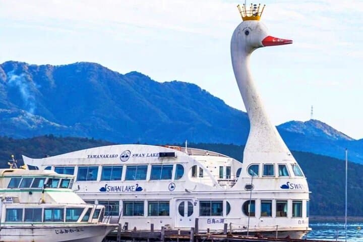 Mt Fuji Day Trip: KABA Bus Lake Cruise, Oshino Hakkai & Lawson Photo (From Tokyo) photo 4