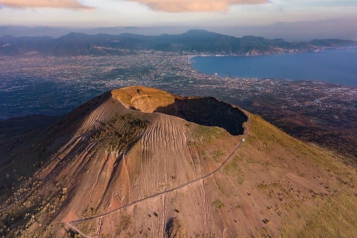 Summit Mount Vesuvius: Pompeii Day Trip to the Crater and Bay Views