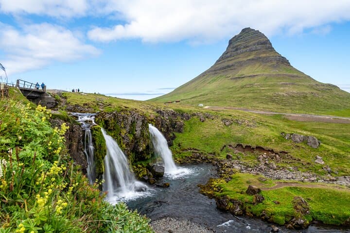 Iceland Total Solar Eclipse Day Tour — Snæfellsnes Viewing, Kirkjufell & Black Sand Beaches photo 3