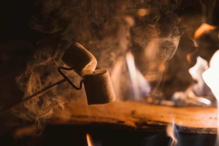 Levi Wilderness Dinner: Sauna, Riverside Feast & Northern Lights