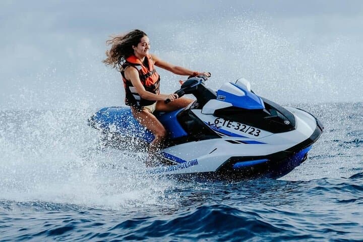 Jet Ski Adventure in Dubai: 30-Minute & 1-Hour Arabian Gulf Rides photo 2