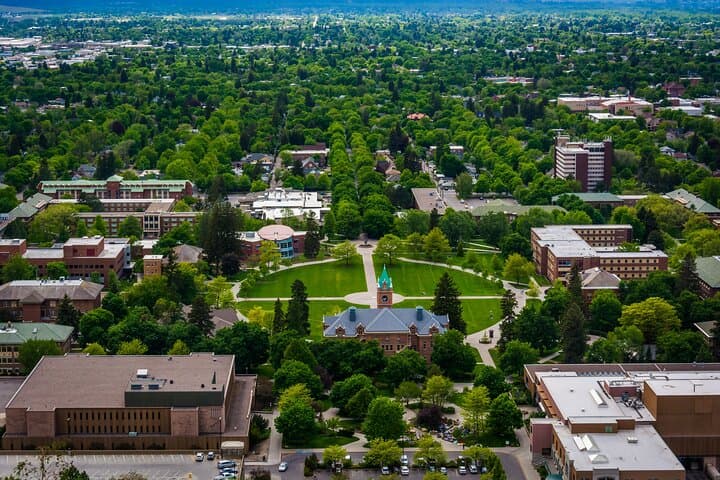 University Scavenger Hunt Minneapolis: App-Led Campus Adventure photo 2