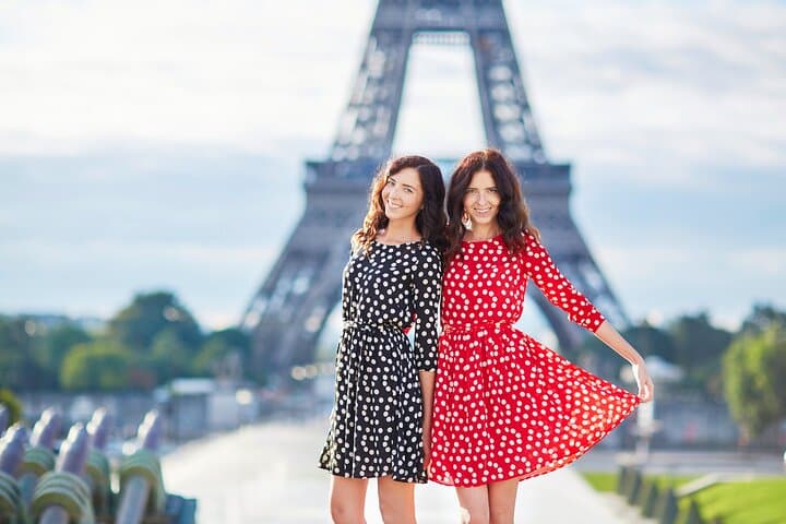 Private Paris Photoshoot: Capture the Arc, Eiffel Tower & Seine photo 4