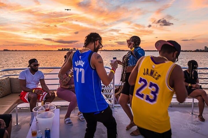 Ultimate Miami Boat Party: 3-Hour Open-Bar Cruise & Live DJ on Biscayne Bay photo 4