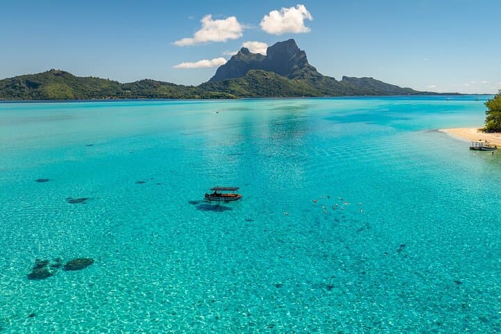 Bora Bora Full-Day Eco Snorkel and Motu BBQ Lunch
