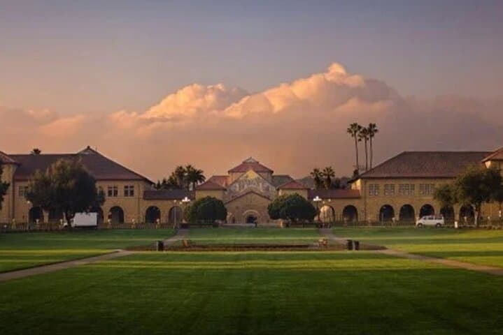 Stanford Scavenger Hunt: App-Led Campus Adventure & Photo Challenges photo 2