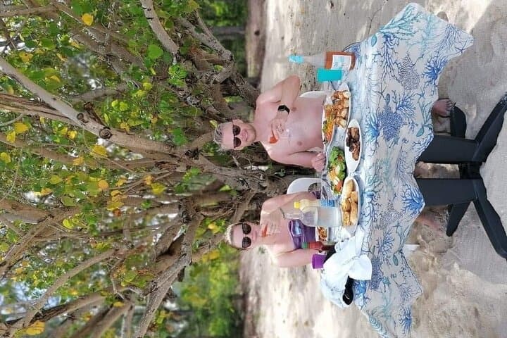 Speedboat 5 Islands Tour from Trou d'Eau Douce: Ile Aux Cerfs BBQ & Snorkel photo 4