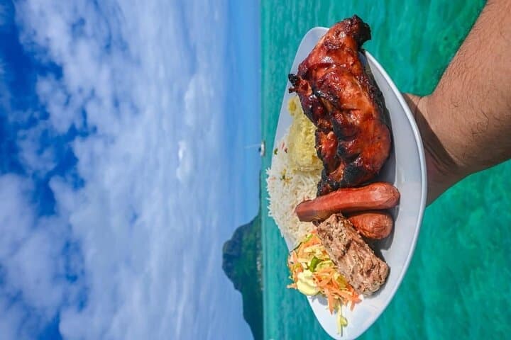 Speedboat 5 Islands Tour from Trou d'Eau Douce: Ile Aux Cerfs BBQ & Snorkel photo 6