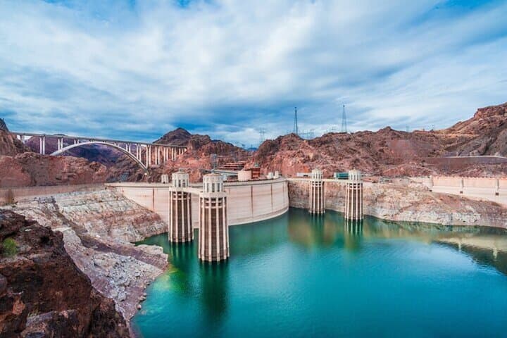 Hoover Dam & Red Rock Canyon Combo: Half-Day Small-Group Tour from Las Vegas