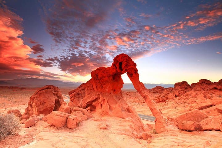 Valley of Fire Small-Group Tour from Las Vegas — Fire Wave, Petroglyphs & Free Lunch photo 3