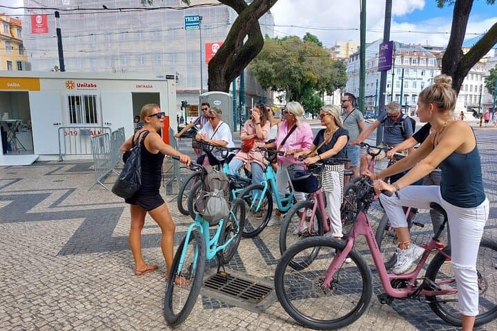 Explore Lisbon by E-Bike: Hidden Gems and Local Secrets on a 4-Hour Tour photo 5