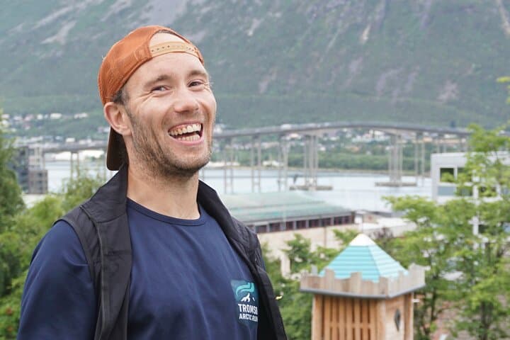 Arctic Capital Run: Guided 6km Tour of Tromsø's Fjords and History photo 3