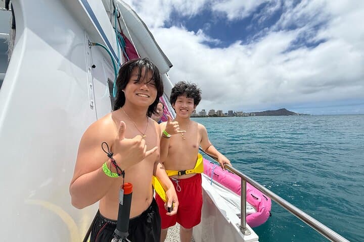 Waikiki Catamaran Snorkel & Ocean Waterpark — Family-Friendly Reef Adventure photo 3