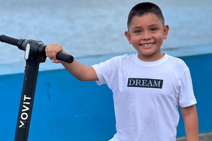 Scooter the Shoreline: Amador Causeway + Casco Viejo Panama Tour