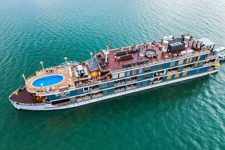 Luxury Overnight Cruise: Halong & Lan Ha Bay 2D/1N from Hanoi