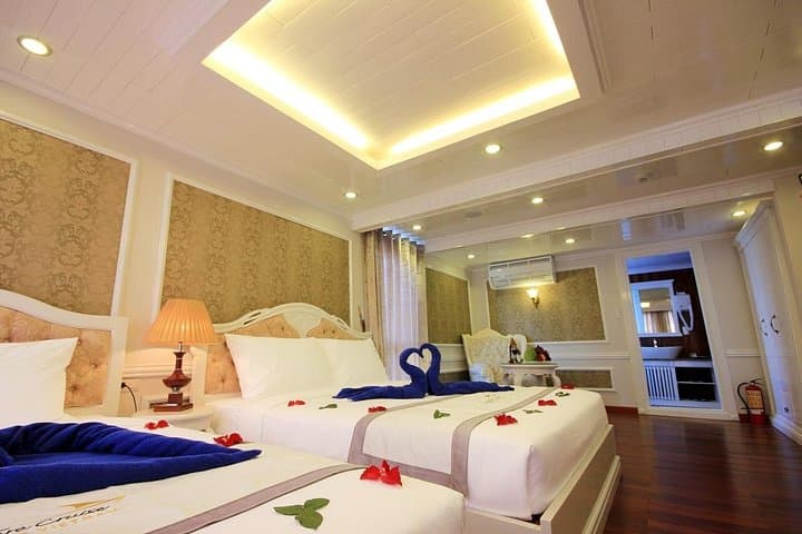 Overnight Signature Cruise: Hanoi to Bai Tu Long Bay 2-Day Escape photo 2