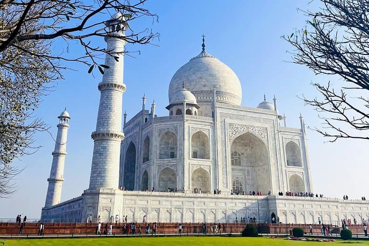 Taj Mahal Day Trip from Kolkata: Flight, Agra Fort & Private Guide photo 5
