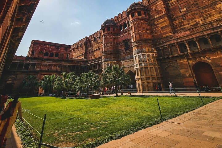 Delhi to Agra Private Transfer: Comfortable 3–4 Hour Drive to the Taj Mahal photo 3
