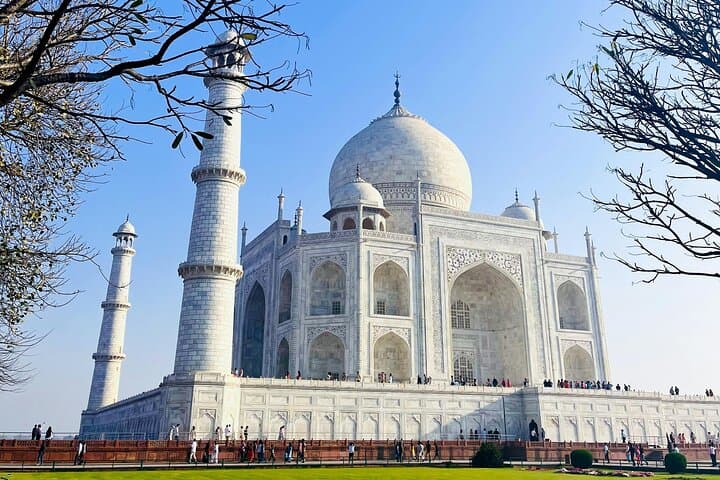 Bangalore to Taj Mahal Day Trip with Return Flights Included photo 2