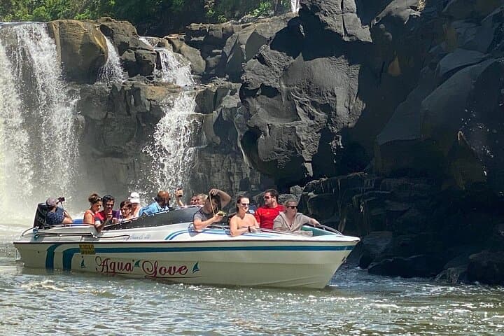 Speedboat 5 Islands Tour from Trou d'Eau Douce: Ile Aux Cerfs BBQ & Snorkel photo 2