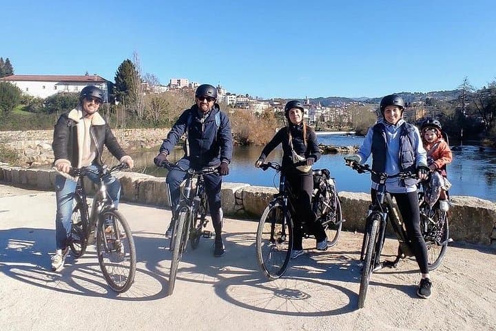 Porto to Amarante e-Bike Tour and Vinho Verde Wine Tasting photo 3