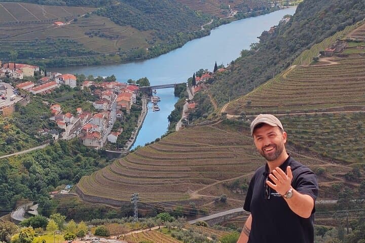 Douro Valley Wine Harvest: Grape Picking, Stomping & Family Lunch Experience photo 3