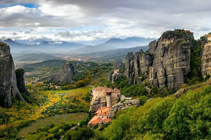 Meteora from Volos: Private Full-Day Tour with a Local Guide