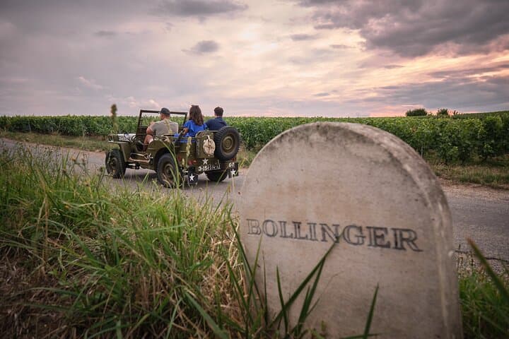 Jeep Tour Through Champagne Vineyards from Épernay with Champagne Tasting photo 6