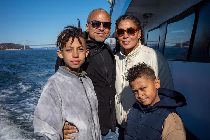 NYC Iconic Landmarks Harbor Cruise — 75-Minute Skyline & Statue of Liberty Views photo 4
