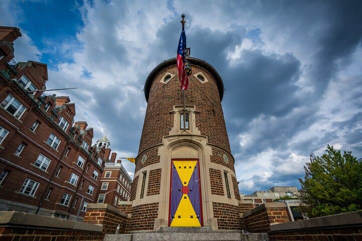 Self-Guided Harvard Square & University Audio Walking Tour photo 3