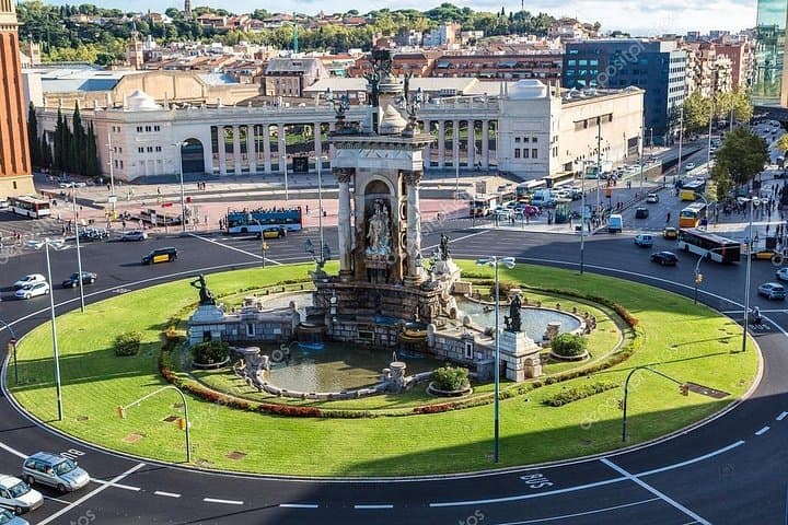 Seamless Private Transfer: Barcelona City Center to El Prat Airport photo 1