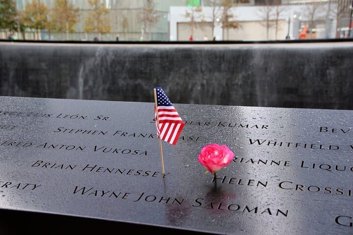 Downtown NYC Heritage Tour — Wall Street, Ground Zero & City Origins photo 4