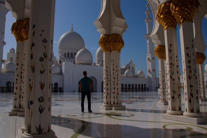 Sheikh Zayed Grand Mosque Guided Tour from Dubai — Morning & Evening Visits photo 5