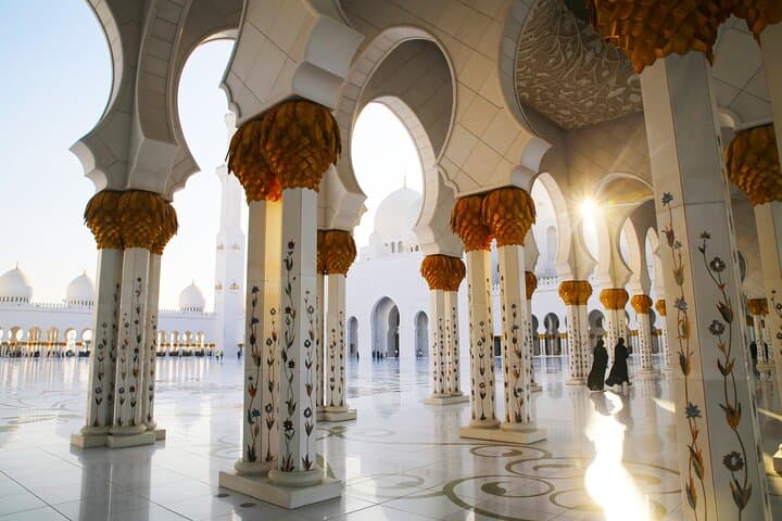 Sheikh Zayed Grand Mosque Guided Tour from Dubai — Morning & Evening Visits photo 6