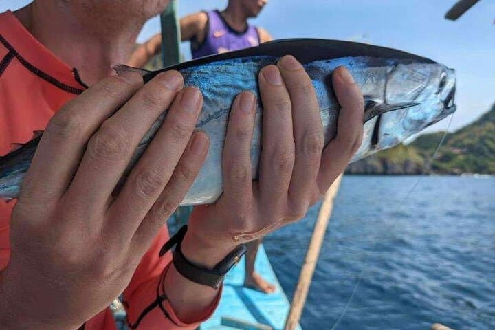El Nido Fishing with Local Fisherman: Hands-On Outrigger Experience & Beach Lunch photo 3