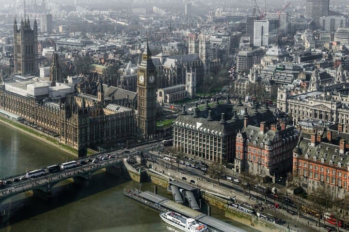 Design Your Own One-Day Private London Tour: Westminster, Galleries & War Rooms