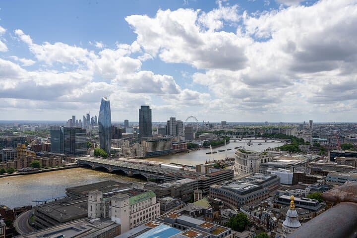 Design Your Own One-Day Private London Tour: Westminster, Galleries & War Rooms photo 4