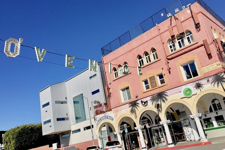 Full-Day Los Angeles Iconic Sites Tour from Hollywood: Santa Monica, Griffith & More photo 2