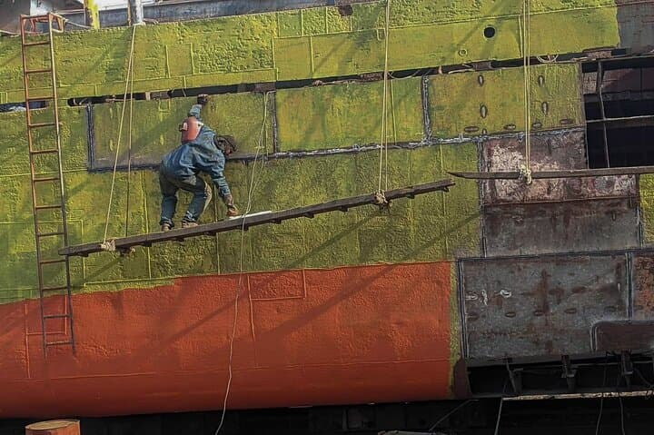 Inside Dhaka's Shipbreaking Yards: An Industrial Tour of Labor and Recycling photo 1